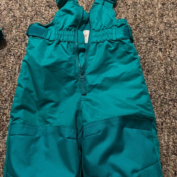 12 M Snowsuit - Picture 3 of 3